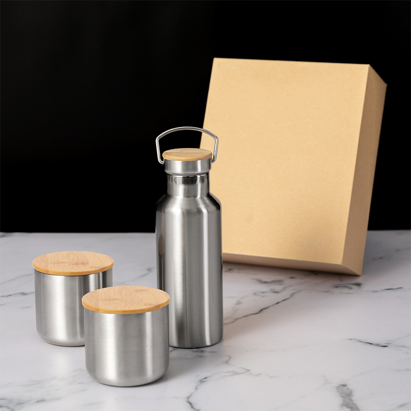Thermos bottle with cups - Image 4