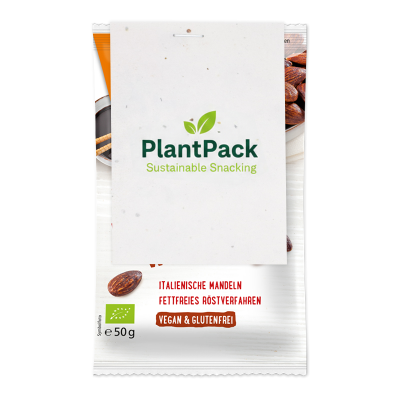 Organic snack mix almond