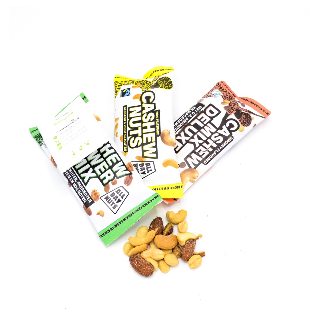 Nuts sachet with card