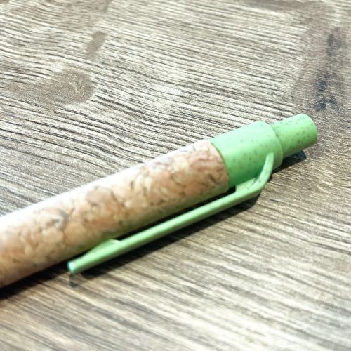 Pen cork and wheat straw - Image 6