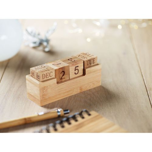 Bamboo desk calendar - Image 3